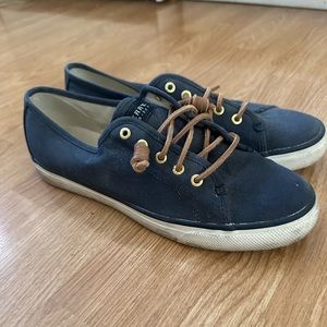 Blue sperrys